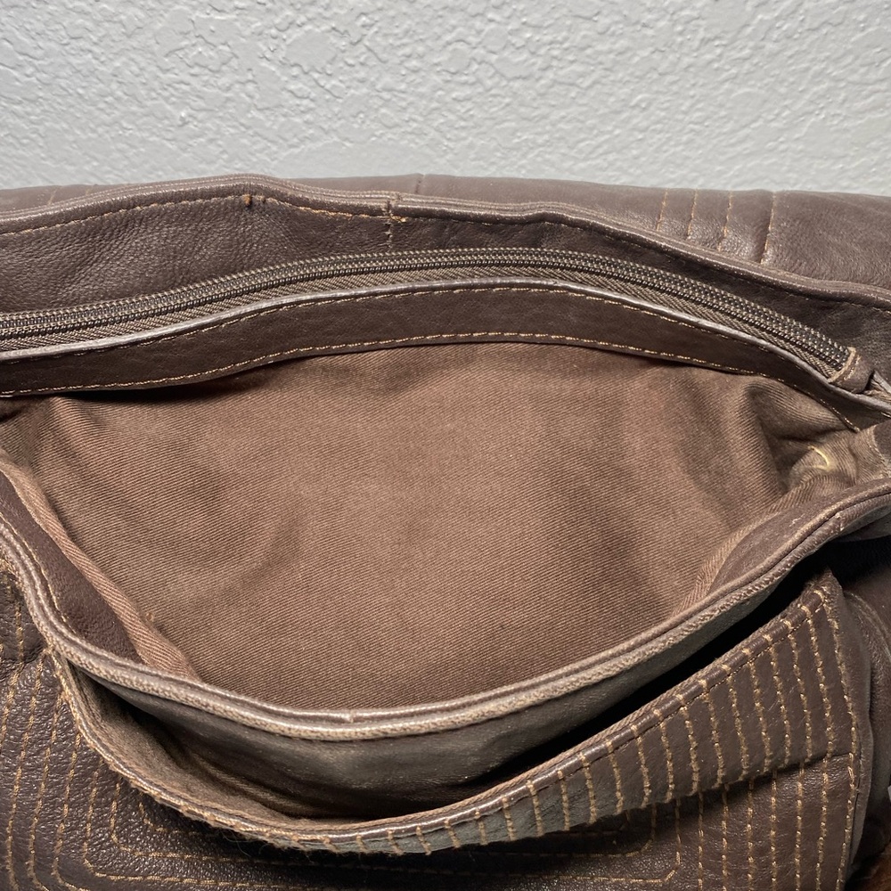 Vince Camuto Brown pebbled leather shoulder handbag - Picture 4 of 9